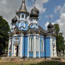De blauw-witte Russisch orthodoxe kerk in Druskininkai