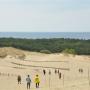 Wandeling in Nagliu Kupsten, de Dode duinen. Op de achtergrond de Oostzee